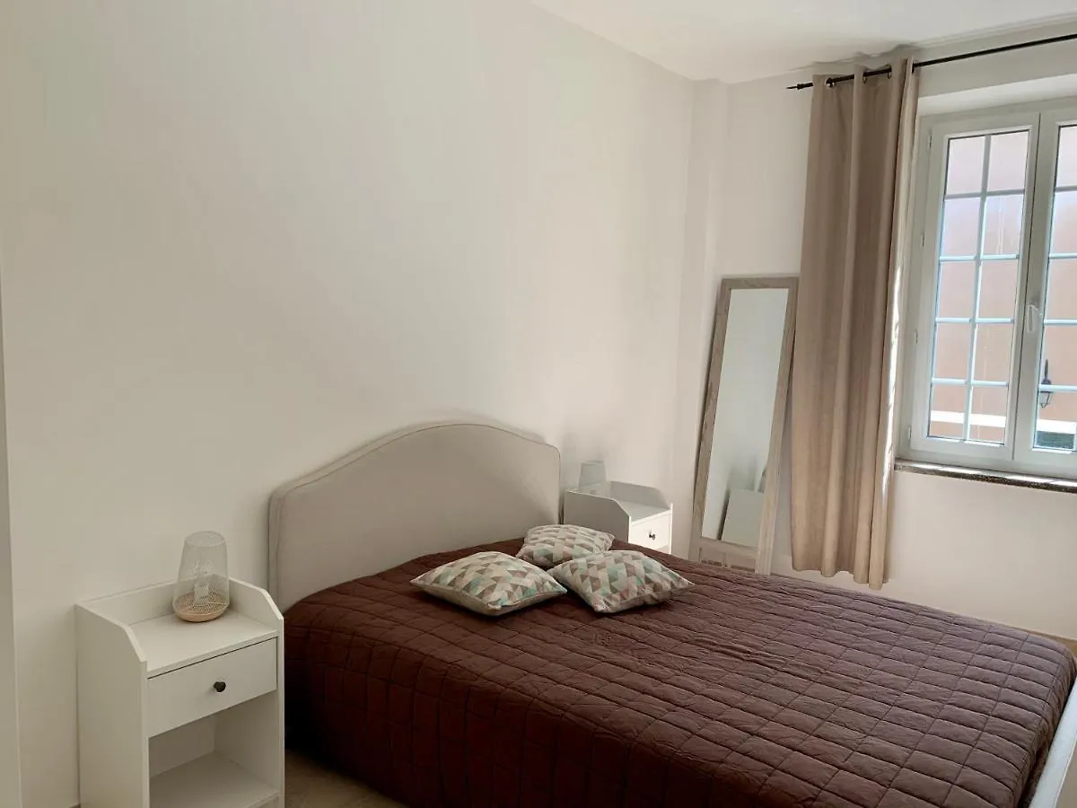 Holiday home Le Chateau Des Anglades Hyeres France