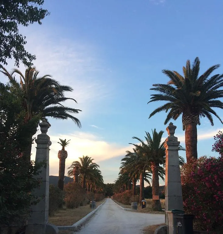 Le Chateau Des Anglades Hyeres